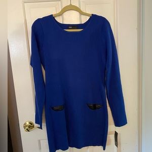 NWT  AGB royal blue tunic sweater. Size XL